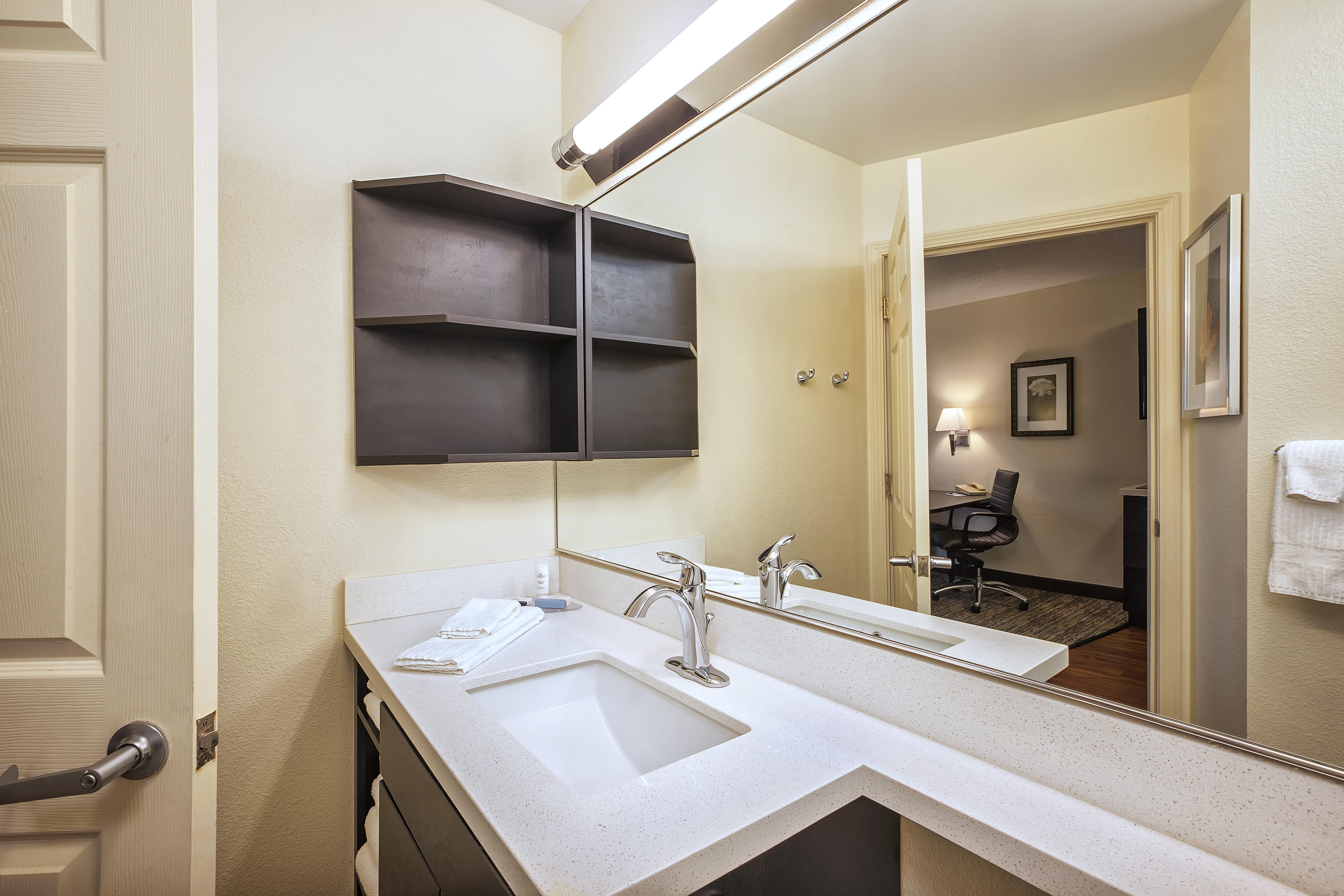 Candlewood Suites Indianapolis Northeast By Ihg Exterior foto